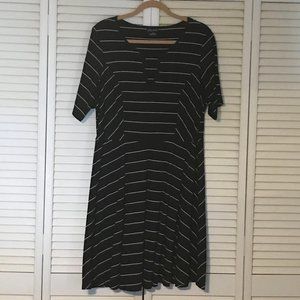 City Chic Key hole Dress